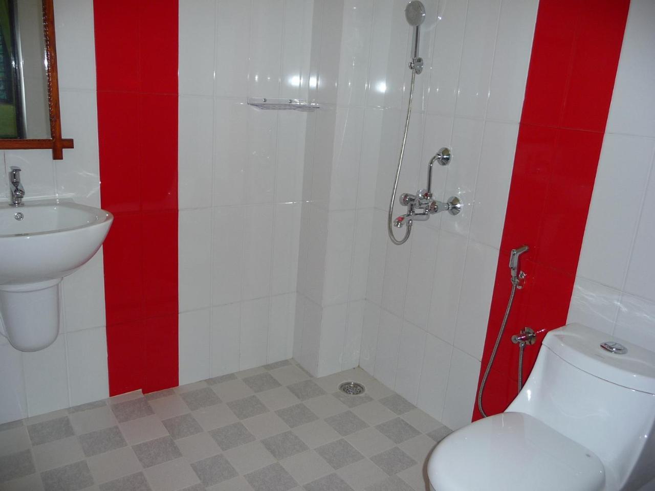 Ganesh Ayurveda Holiday Home Bed And Breakfast โกวาลัม ภายนอก รูปภาพ