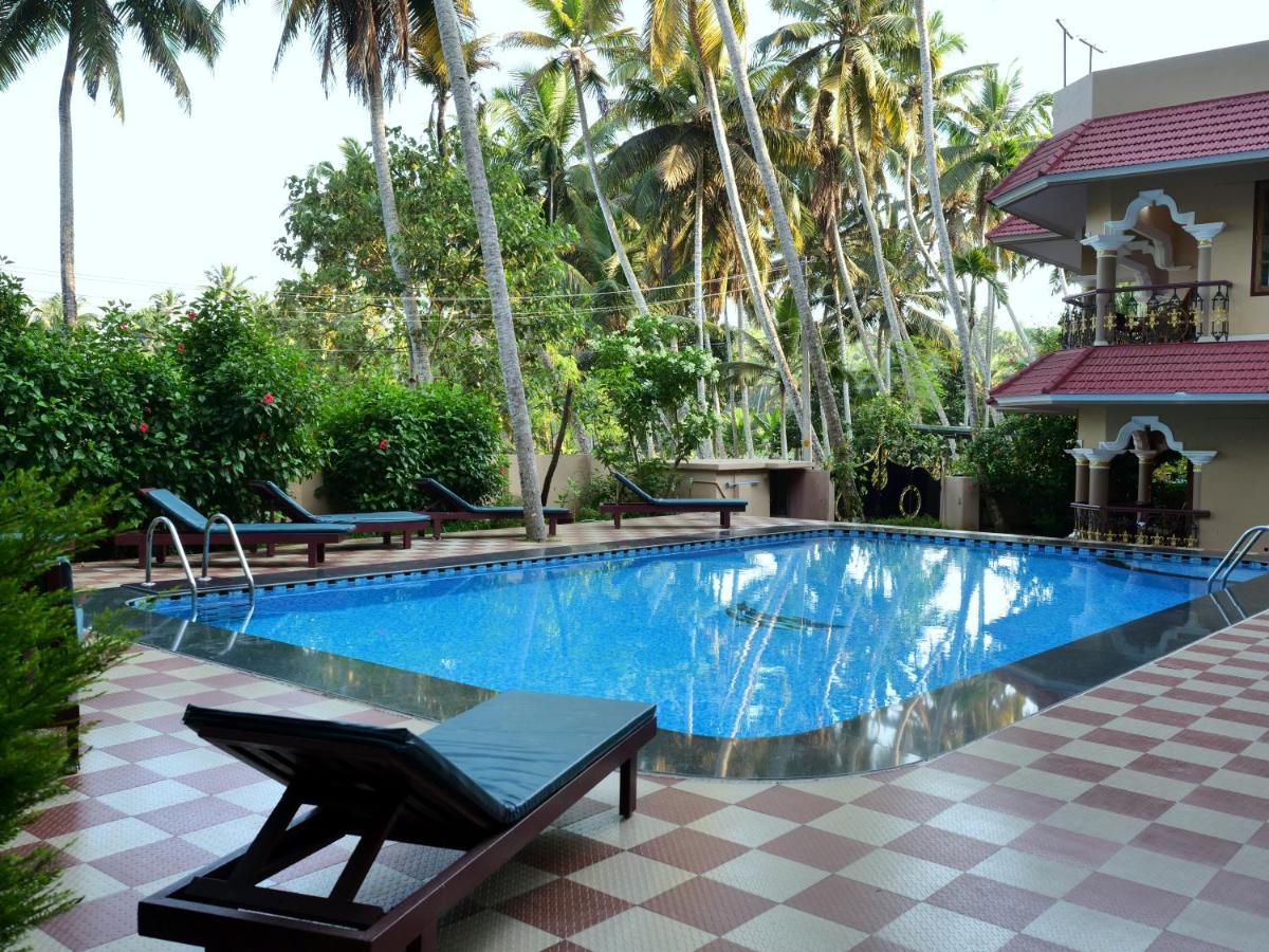 Ganesh Ayurveda Holiday Home Bed And Breakfast โกวาลัม ภายนอก รูปภาพ